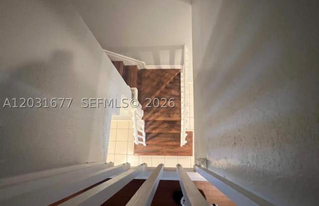2606 SE 15th Pl Gallery 4
