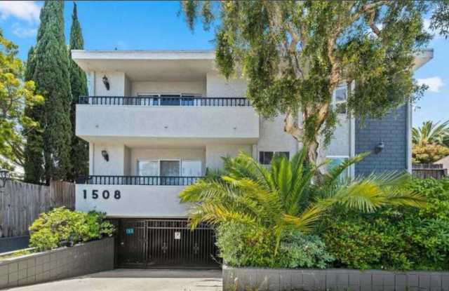 1508 12th St Apt 3 photos photos