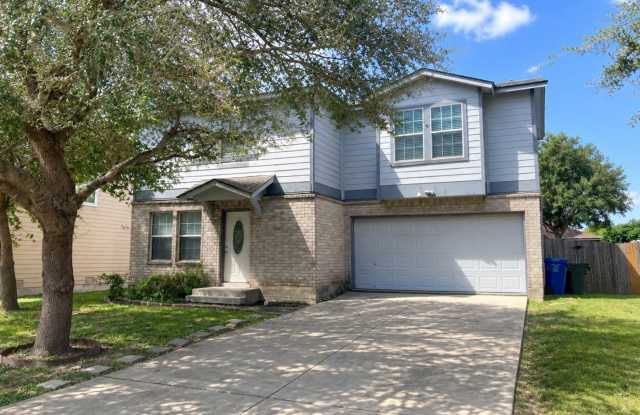 Spacious Home With Oversized Backyard & Lawn Service Included! photos photos