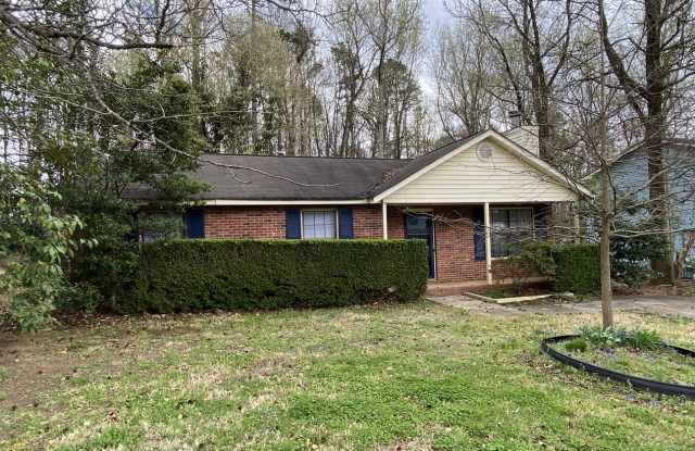 Great, 3-bed / 2 full bath location off the Plaza just minutes to NODA and Uptown photos photos