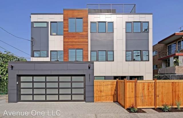2221 42nd Avenue Southwest Gallery 2