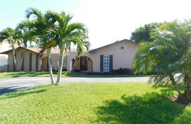 305 HARBOR DRIVE - 305 Harbor Dr, Indian Rocks Beach, FL 33785
