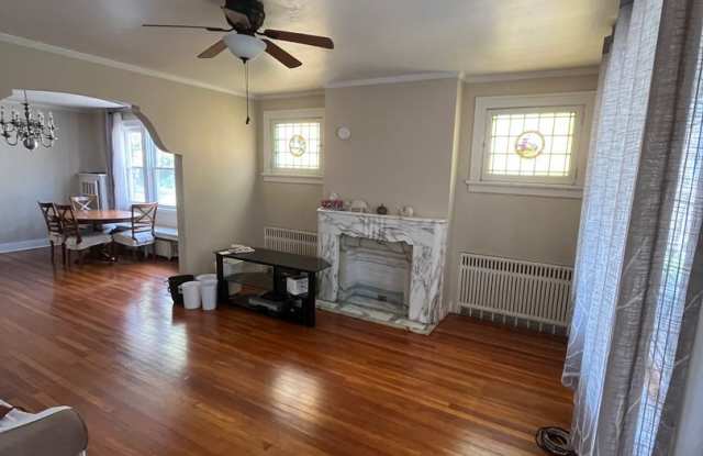 3 Bedroom Squirrel Hill Home Available Now! photos photos