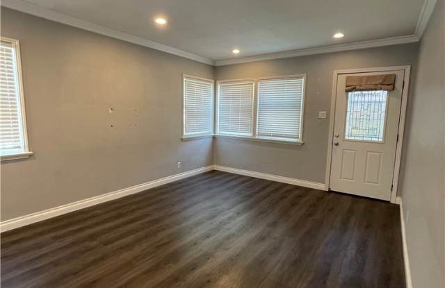 5726 Rocket Street photos photos