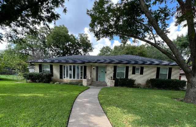 1703 E 15th St - 1703 East 15th Street, Plano, TX 75074