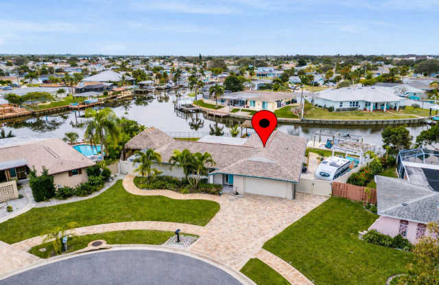 Waterfront Tiki Paradise with Pool and Boat Lift photos photos