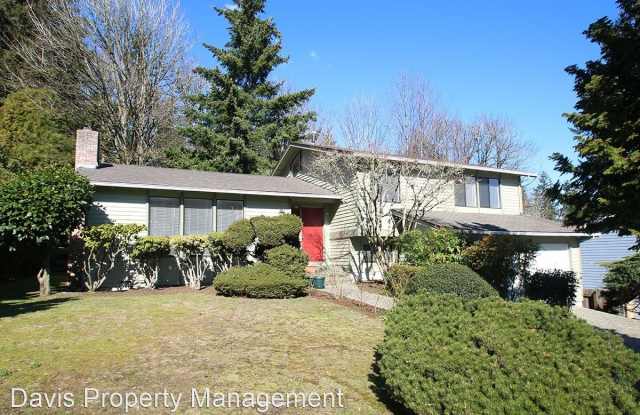 9426 NE 139th ST - 9426 Northeast 139th Street, Kirkland, WA 98034
