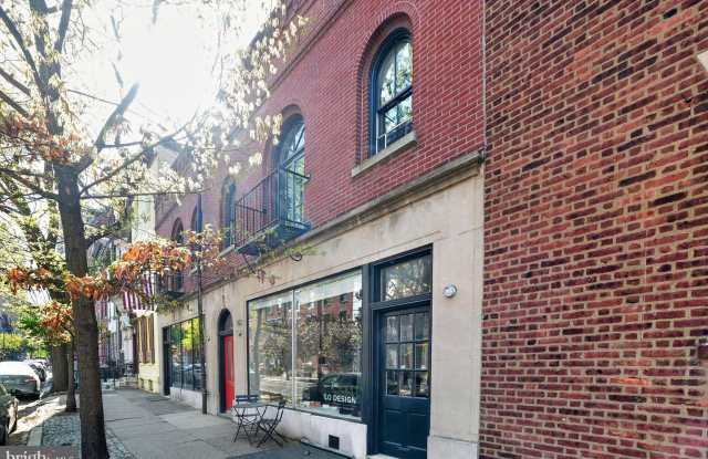 2116 LOCUST Street Gallery 2