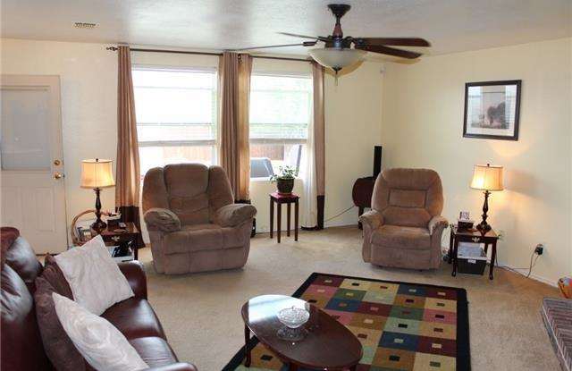 1701 Silverwood Lane Gallery 4