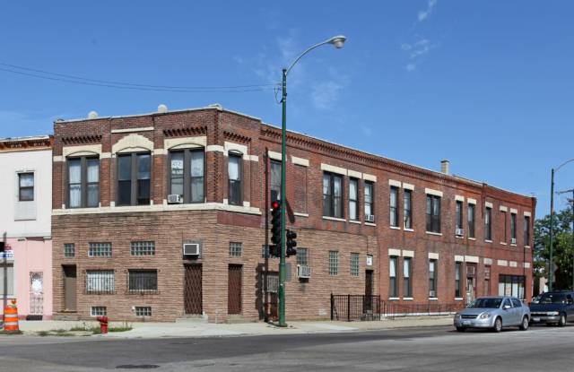 2408 S. Blue Island Ave photos photos