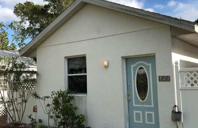 690 BROADWAY STREET - 690 Broadway Street, Longboat Key, FL 34228
