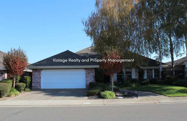 Top Of The Line Big 3 Bedroom Single Story Home Ready to Go!!! Move In Special!! - 414 Cork Oak Way, Lodi, CA 95242