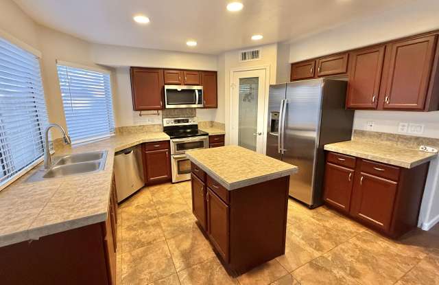 7422 E Navarro Ave photos photos