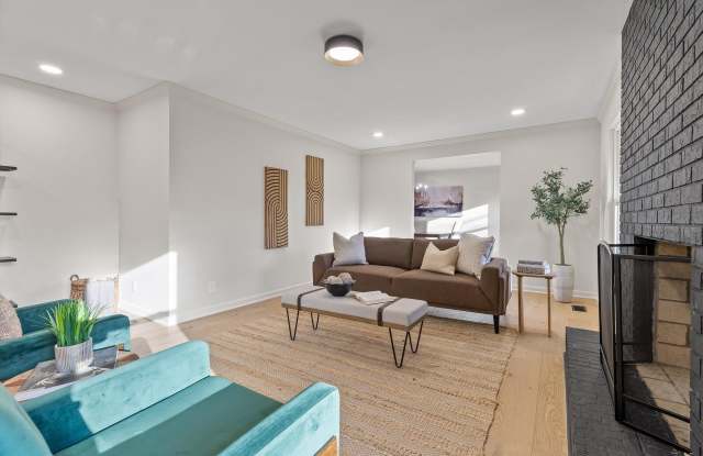 4601 Loftwood Drive Gallery 1