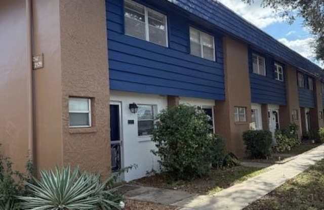 2511 Country Club Drive Gallery 2