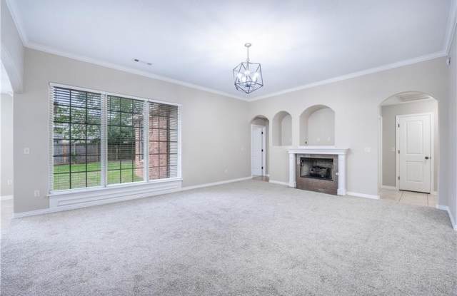 1536 N Oakhaven Place Gallery 2