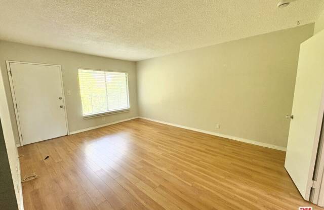 534 Santa Clara Ave Gallery 2