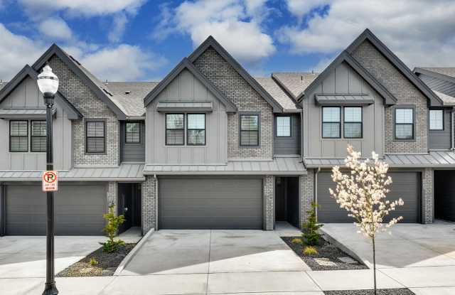 Luxury Townhome for Lease at the Courtyards at Hidden Crest - 6907 NE 132nd Way photos photos