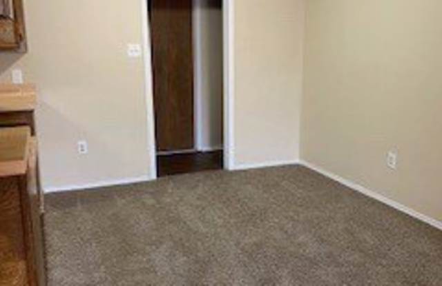 3202 CHIMNEY ROCK Gallery 4
