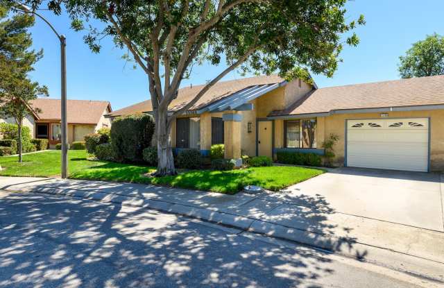 Leisure Village Rental - Popular Amalfi Model Home with Recent Updates - 33208 Village 33, Camarillo, CA 93012