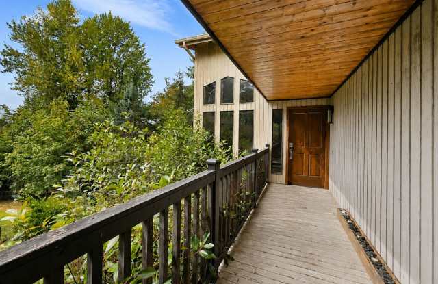 NW Contemporary Home w/ Mid-Modern Character Gallery 3