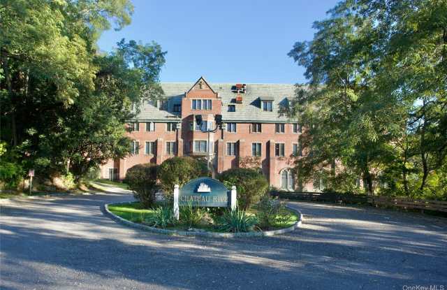 305 Chateau Rive Street photos photos