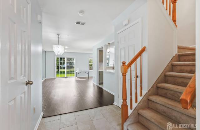 761 Banyan Court Gallery 3