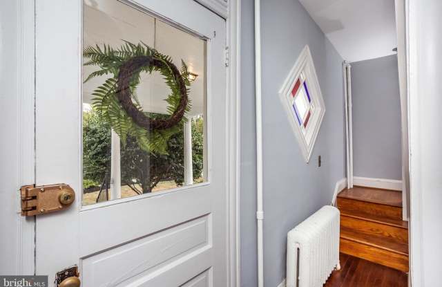 5910 BELLONA AVE Gallery 2