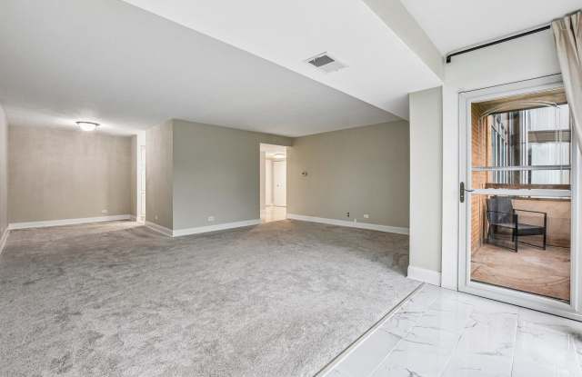 1301 N Western Avenue Gallery 4