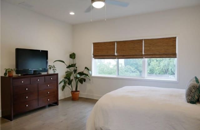 2101 Montopolis Dr - 2101 Montopolis Drive, Austin, TX 78741