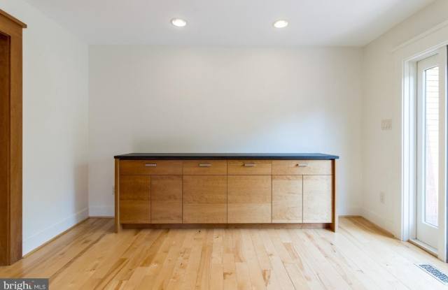 8209 RUXTON CROSSING Court Gallery 4