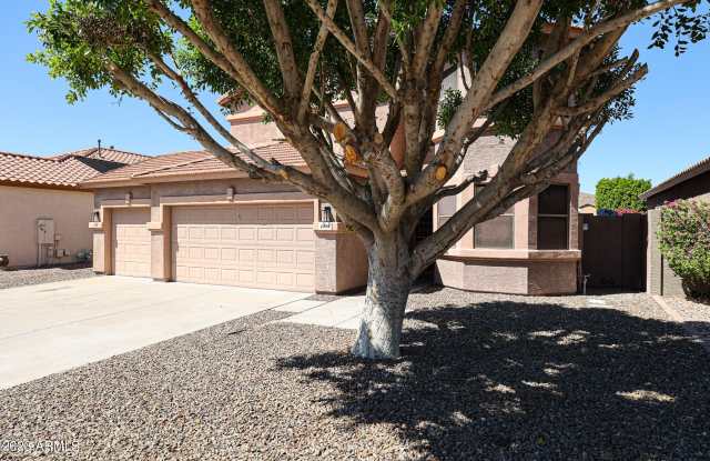 6814 W BRILES Road - 6814 West Briles Road, Peoria, AZ 85383