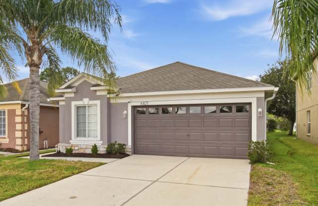 Move-In Ready 3BR Home with 2-Car Garage & Lawn Care Included Gallery 3