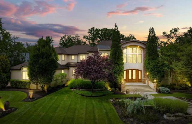 4 SOUTHWOOD DRIVE photos photos
