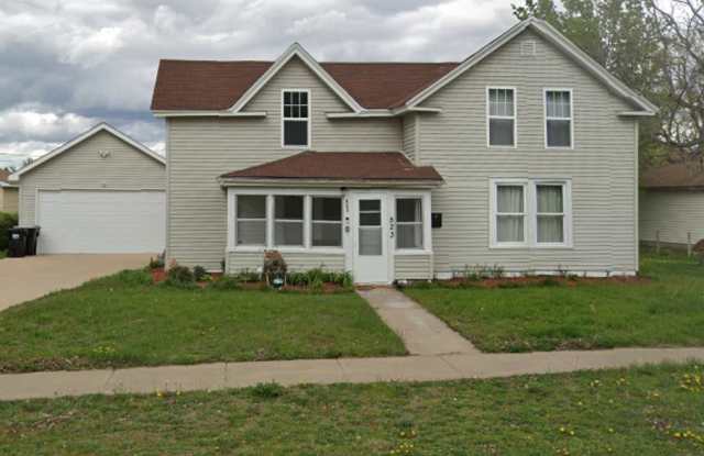 AVAILABLE NOW! Large 3 Bedroom, 2 Bathroom, with Extra Rooms and Two Car Garage in Anoka photos photos