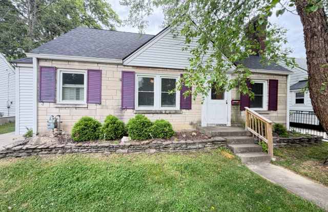 3 Bedroom Home With A  Basement And Large Back Yard photos photos