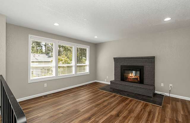 Desired Location in the heart of Shoreline Gallery 4