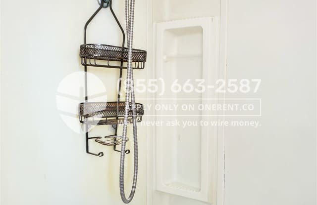 305 123rd St E Gallery 3