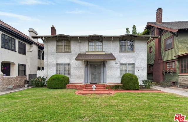 2215 W 21st St photos photos