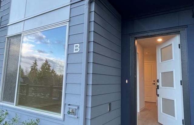 3bd/3.5ba Shoreline Townhome photos photos