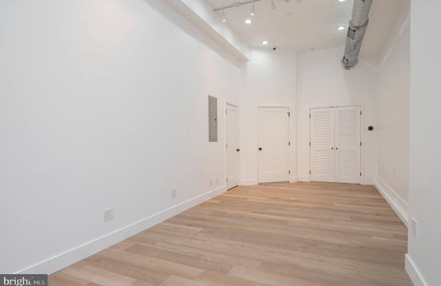 4432 LANCASTER Avenue unit: 0 photos photos