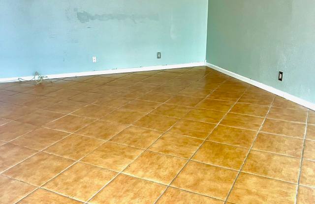 17 Crossings Circle - 1#B photos photos