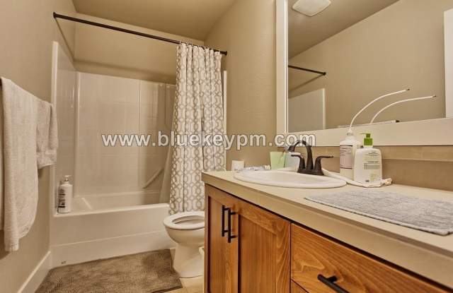 4 Bed 3 Bath Home in Bethany Across From Bethany Creek Park photos photos