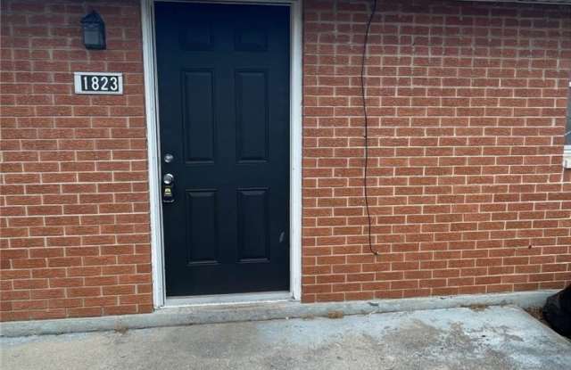 1823 North Boulevard photos photos