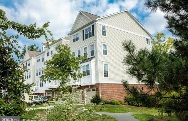 45826 WINDING BRANCH TERRACE - 45826 Winding Branch Terrace, Dulles Town Center, VA 20166