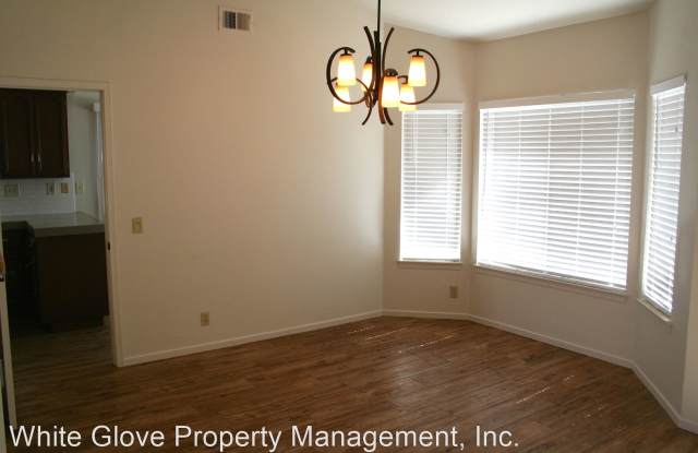 24322 Rhona Dr. Gallery 4