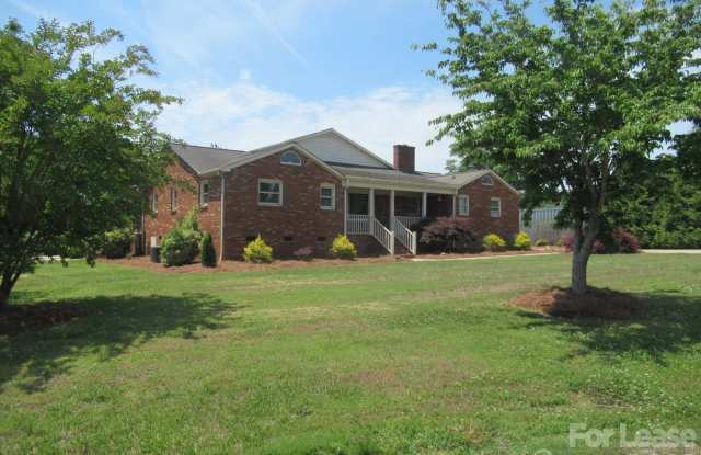 7800 Cherry Point Drive Gallery 3