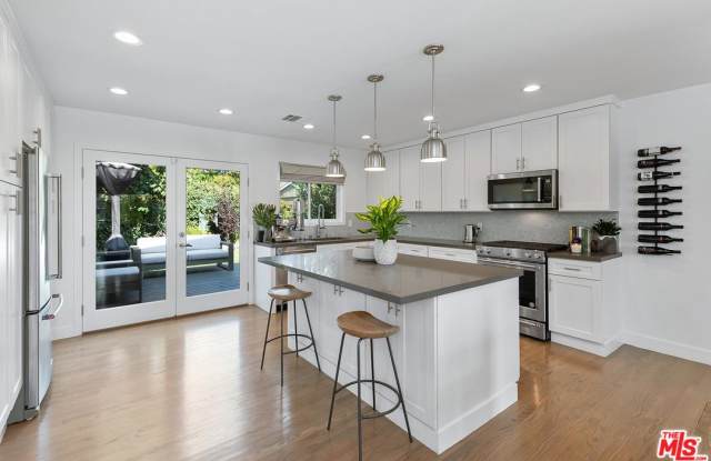 3946 MINERVA Avenue - 3946 Minerva Avenue, Los Angeles, CA 90066