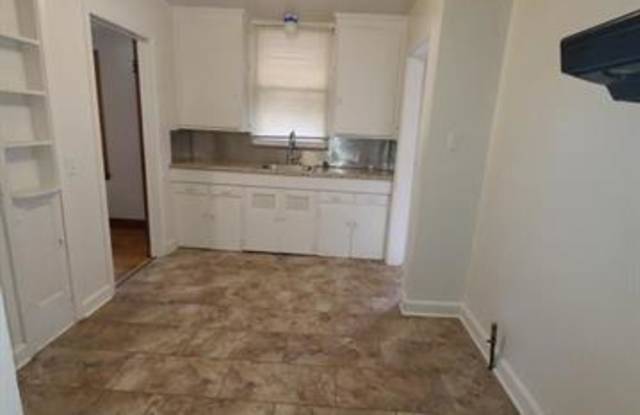 10541 BEACONSFIELD Street Gallery 4
