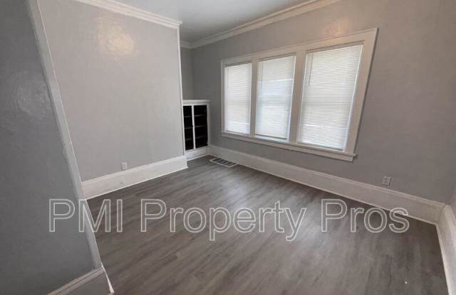 2361 N 12th St - 2361 North 12th Street, Milwaukee, WI 53206